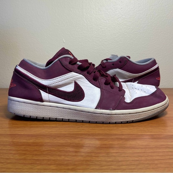 Jordan 1 Low